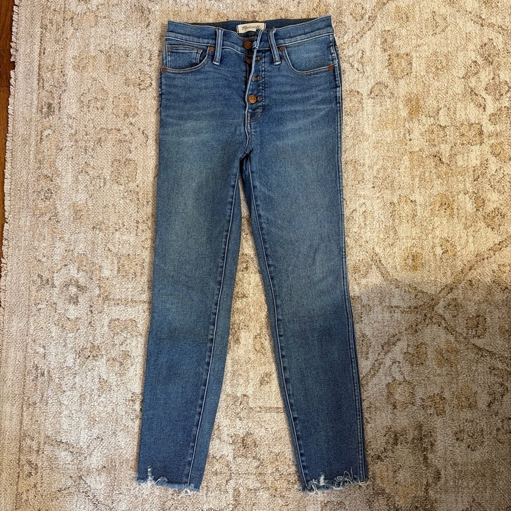 10" High-Rise Skinny Jeans in Cordova Wash: Button-Front Edition
